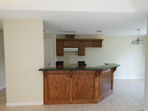 3rd image of 608 Alma Ave #99
