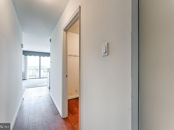 2nd image of 2401 Pennsylvania Ave APT 12A6
