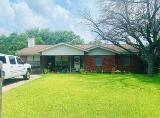 8800 Myra St, White Settlement, TX 76108
