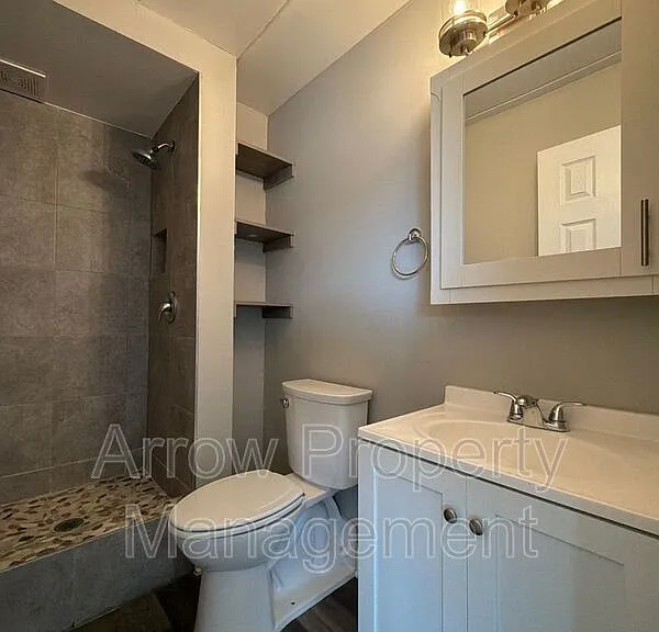 867 N 26th St #203 — Photo 5