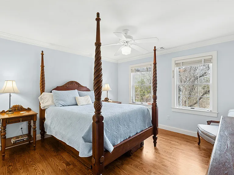 110 Greenleaf Ln — Photo 26