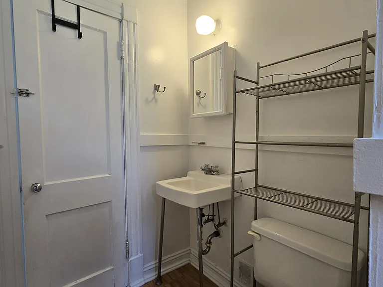 709 Dillard St #1 — Photo 11
