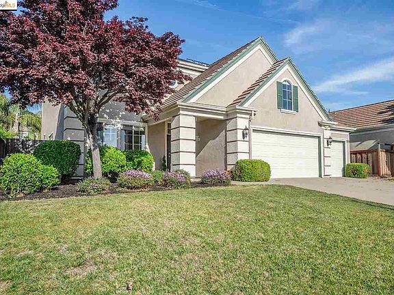 3rd image of 521 Burwood Way