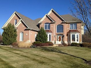 7N851 Columbine Rd W, Saint Charles, IL 60175