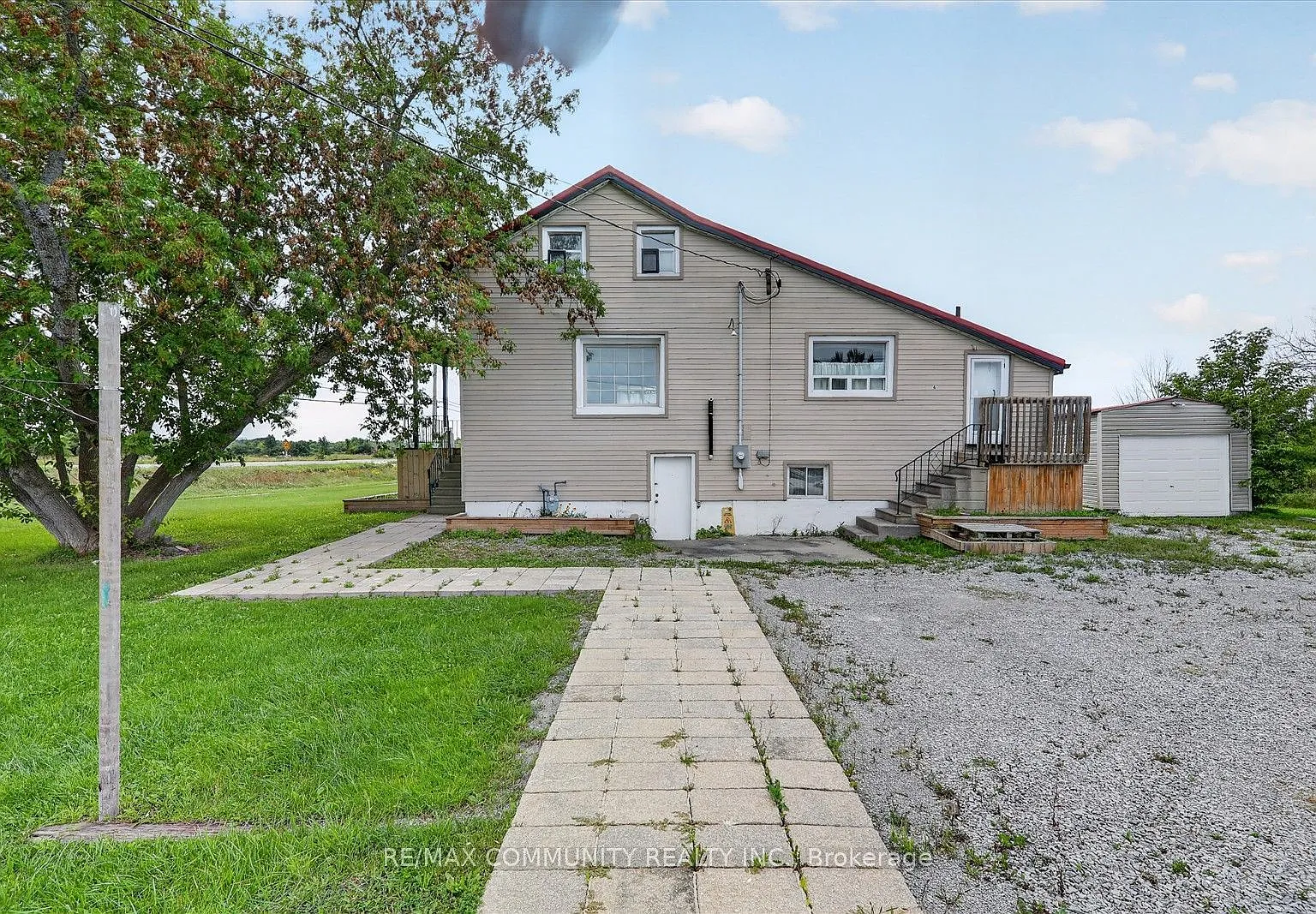 4 bed, $2,700 — Photo 1