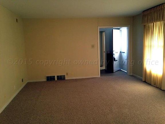 2nd image of 1808 Evergreen St