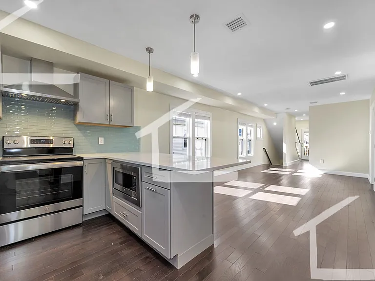 43 Wright Ave #2A — Photo 18