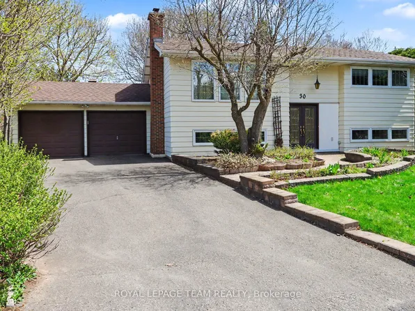 30 Juniper Ct, Ottawa, ON K2E 5M6
