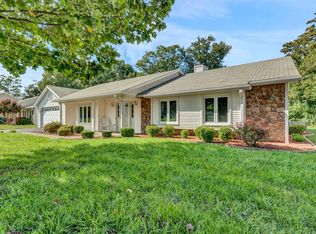 1746 Stone Mill Dr, Salem, VA 24153