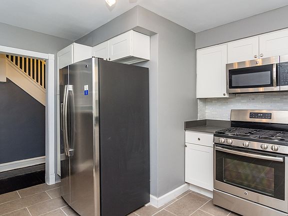 4th image of 7837 S Luella Ave
