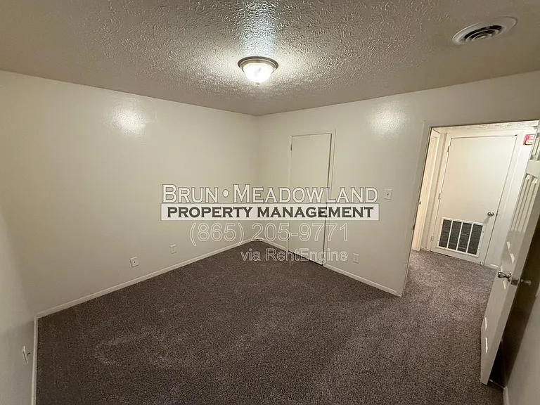 5525 Jacksboro Pike #3 — Photo 22