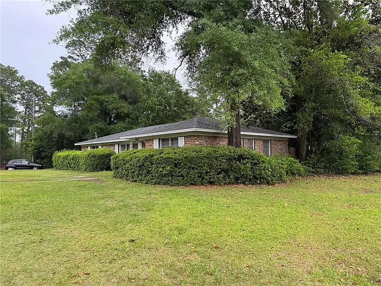 5855 Woodvale Dr — Photo 26