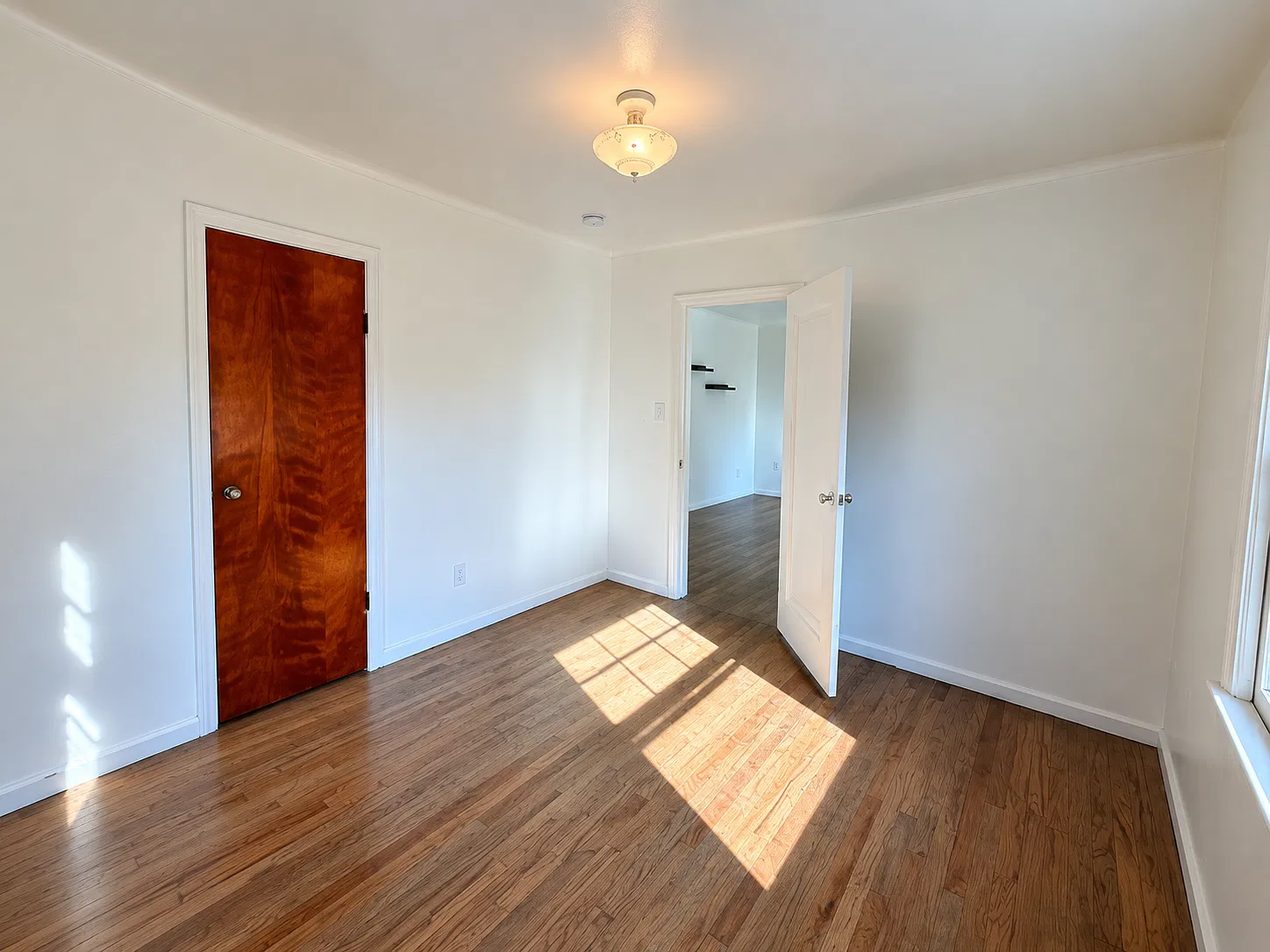 2 bed, 968 sqft, $1,150 — Photo 4