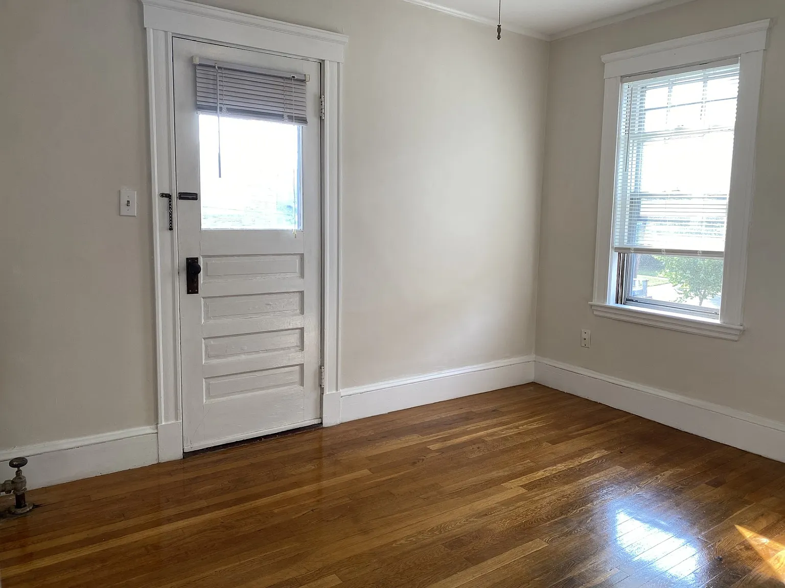 2 bed, 1170 sqft, $2,750 — Photo 2