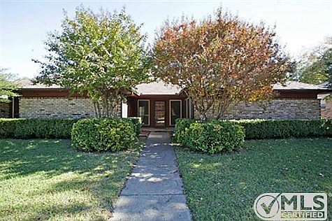 1st image of 306 Kingsbridge Dr