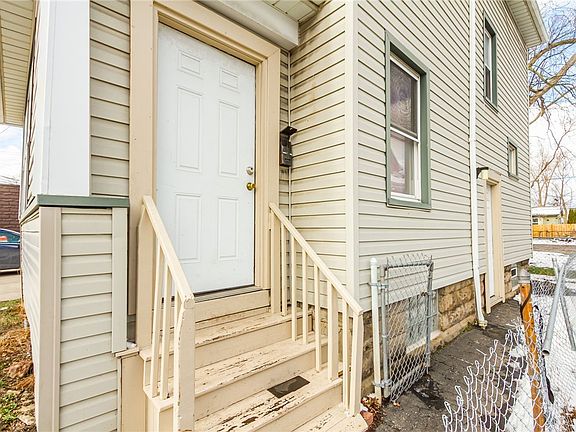 4th image of 1734 Clifford Ave