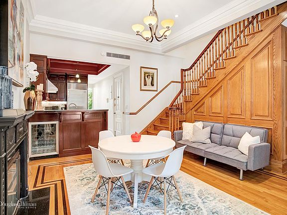 2nd image of 50 E 83rd St #3/4
