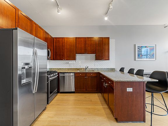 3rd image of 1464 S Michigan Ave APT 602