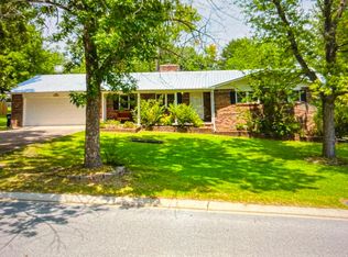 191 W Wade Ave, Mountain Home, AR 72653