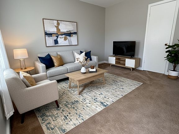 3rd image of 1311 New Hope Baptist Cir