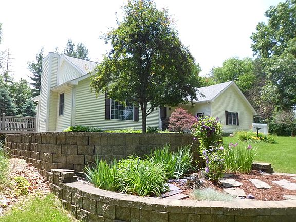 2nd image of 7714 Austinridge Dr SE