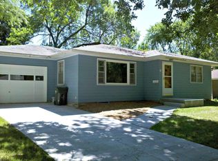 10 Montrose Ave, Iowa City, IA 52245