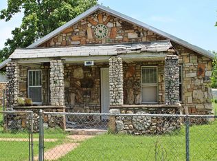 215 N Main St, Webbers Falls, OK 74470