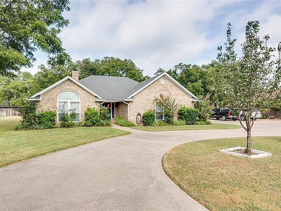 3rd image of 6208 Prospect Hill Dr