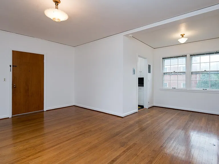 Sandycrest Terrace Apartments — Photo 44