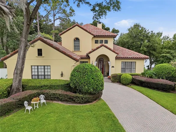 315 W BLUE WATER EDGE DRIVE, EUSTIS, FL 32736
