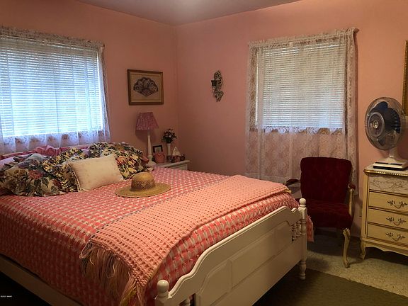 5th image of 885 N Moonridge Dr