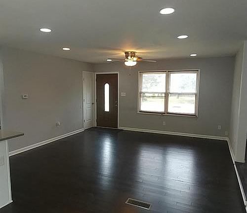5th image of 974 Edmund St
