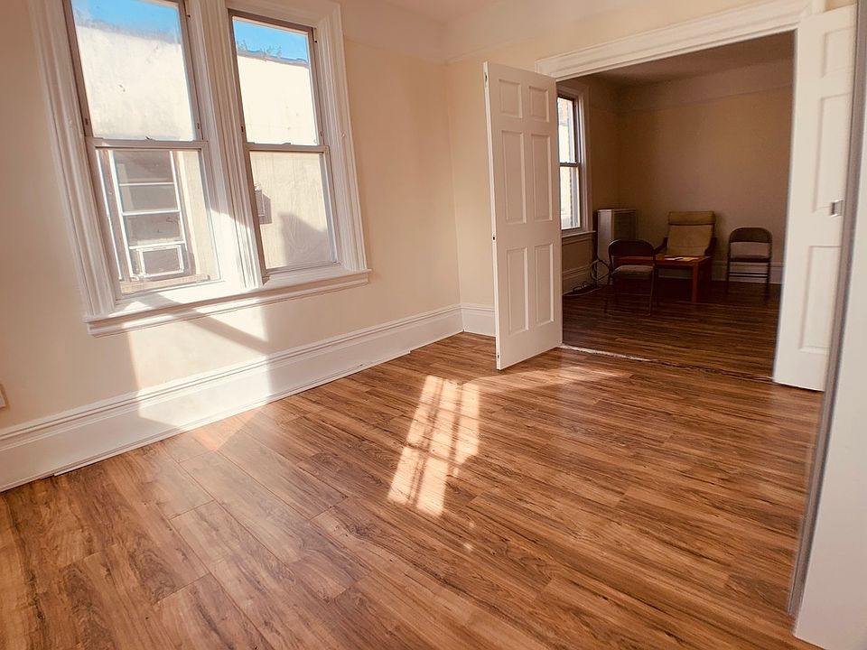 1st image of 21-31 29th St #2A1
