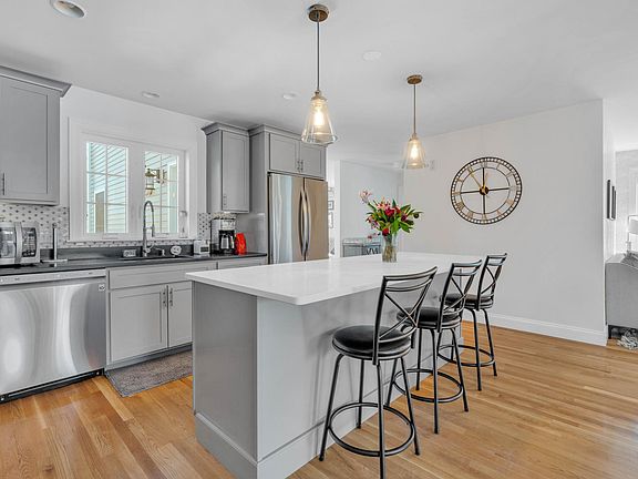 5th image of 120 Bowdoin St #2
