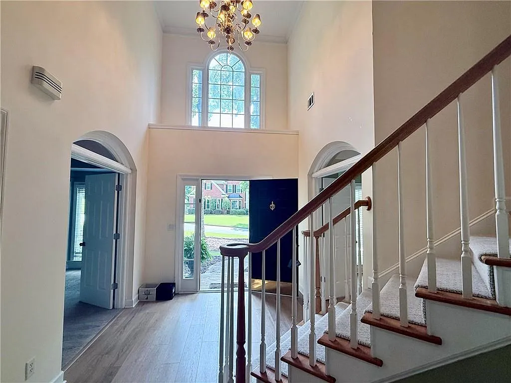 4 bed, 2.5 bath, 3164 sqft, $2,650 — Photo 4