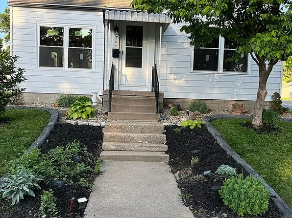 204 Washington St, Red Bud, IL 62278