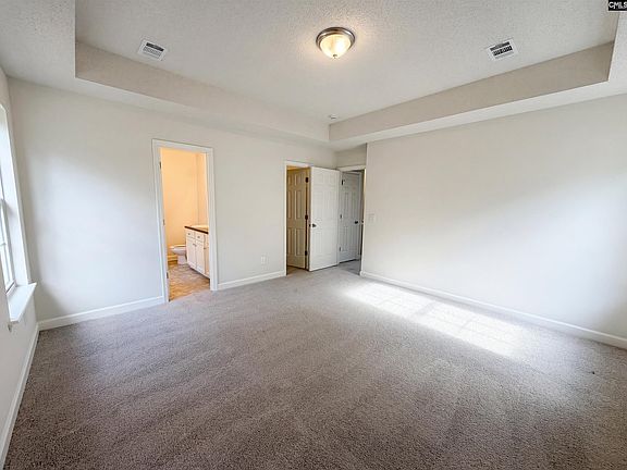 4th image of 308 Algrave Way