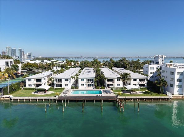 1100 Venetian Way APT 2B