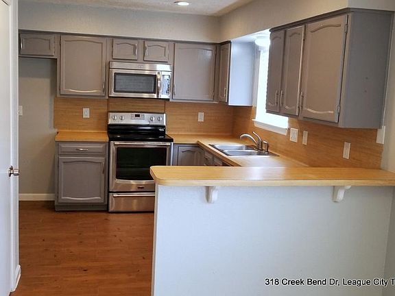 5th image of 318 Creek Bend Dr
