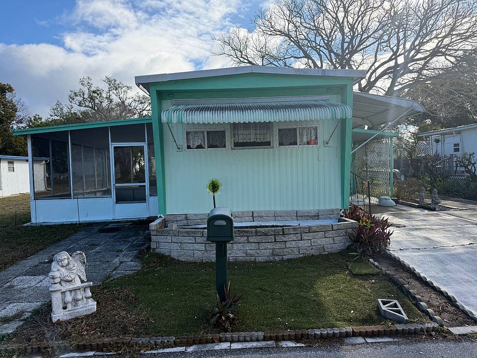 1st image of 106 Diogenes St