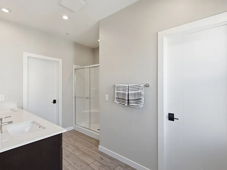 9858 Laurel Tree St — Photo 25