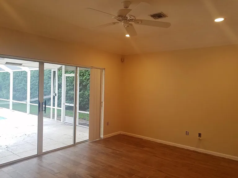 1084 SW Pigeon Plum Way — Photo 12