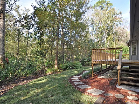 3rd image of 11876 Olde Oaks Ct S