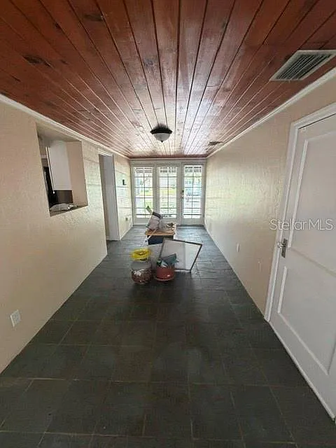 3 bed, 1.5 bath, 1279 sqft, $2,950 — Photo 4