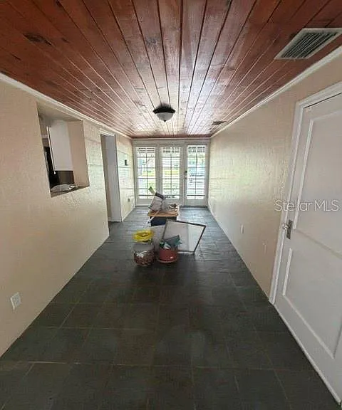 1009 E Marks St — Photo 4