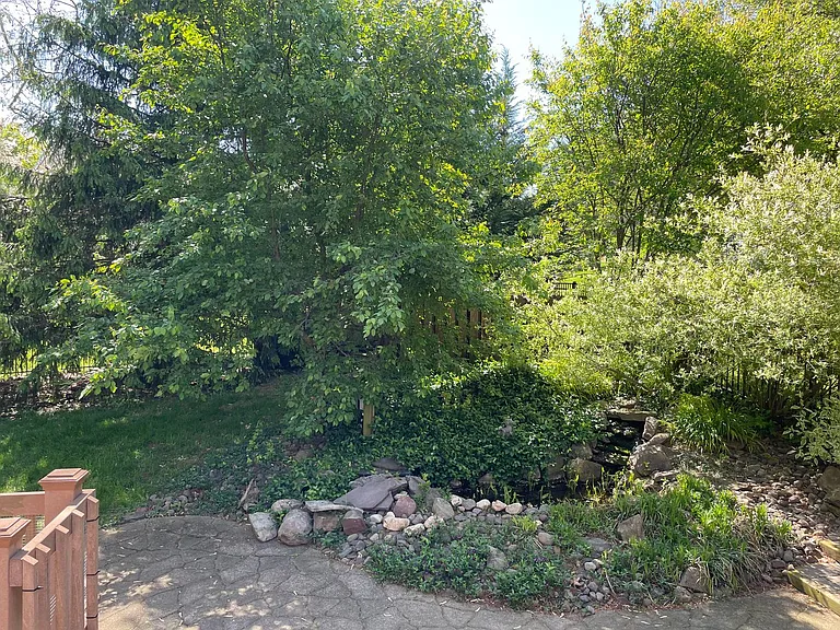 25 Matthew Dr — Photo 4