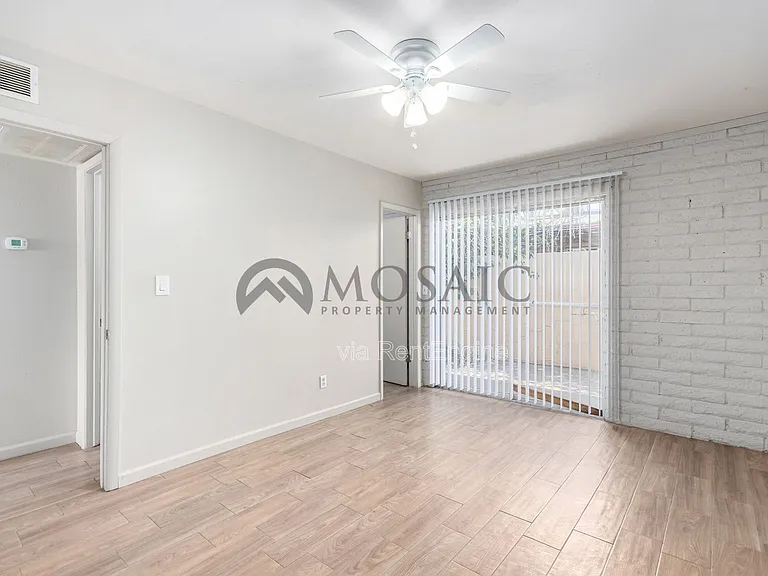 1204 S McClintock Dr #B — Photo 11