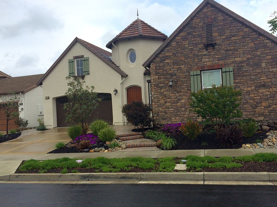 1st image of 3312 Griffon St W