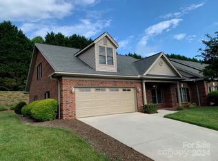 475 26th Ave NE, Hickory, NC 28601
