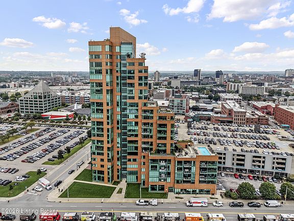 2nd image of 222 Witherspoon St #902